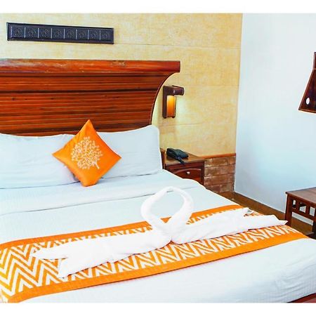 Hotel Mart View Kochi Exterior foto