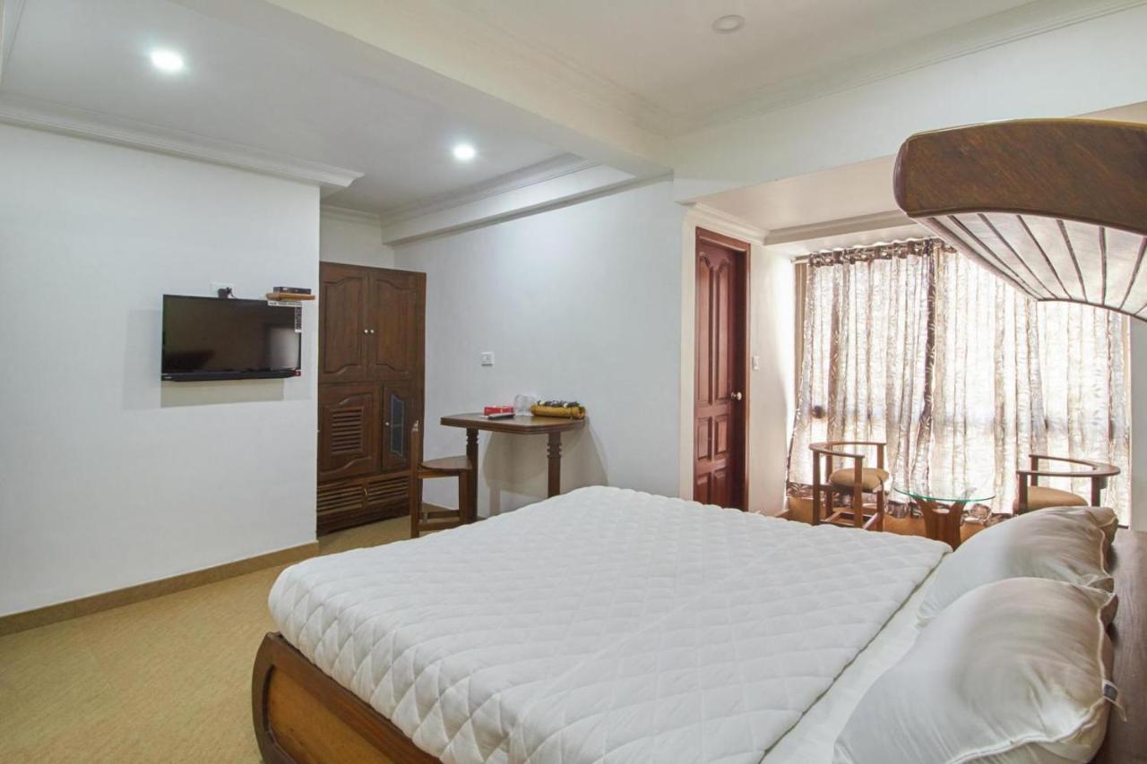 Hotel Mart View Kochi Exterior foto